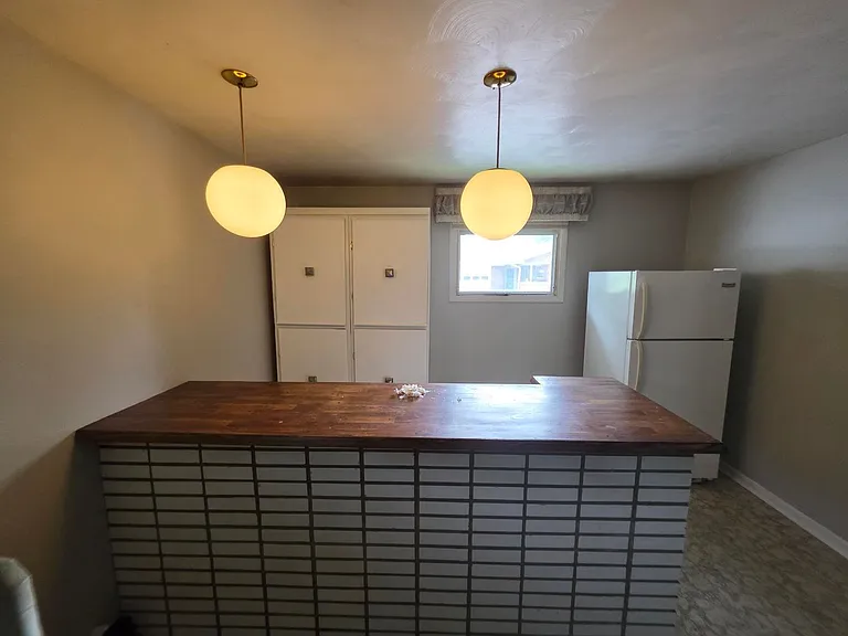 2726 N Salisbury St — Photo 11