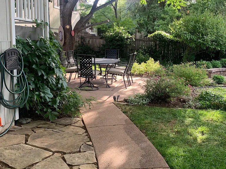 2606 Flintridge Pl — Photo 20