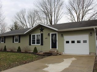 502 Roddy Rd, Salem, IL 62881