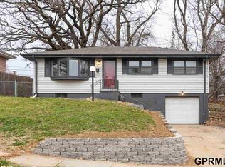 4010 Ida St, Omaha, NE 68112