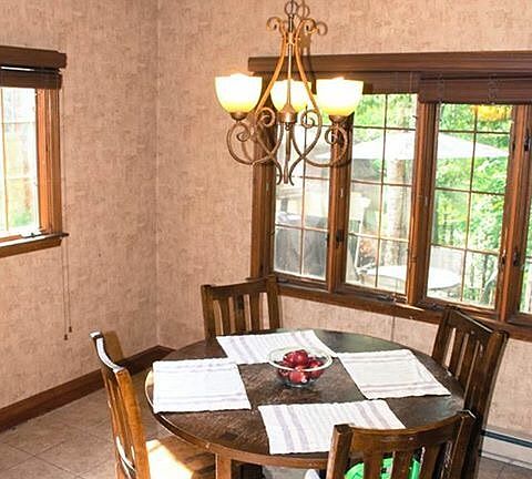 Breakfast nook