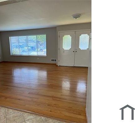 3rd image of 3687 Greenlee Dr APT 1