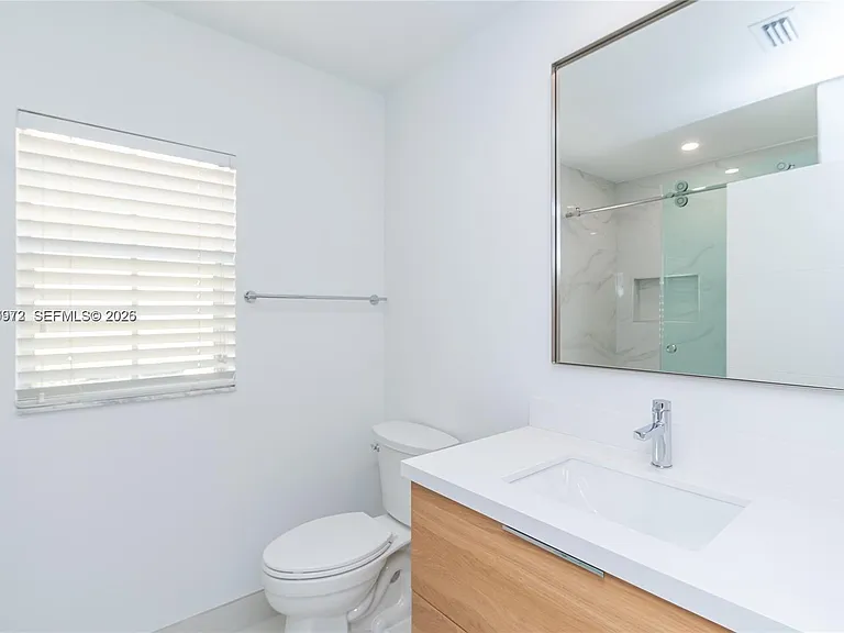 812 Garnet Cir — Photo 12