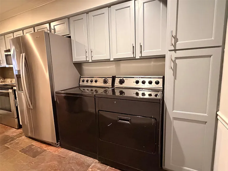 537 N Post Oak Ln #537 — Photo 7