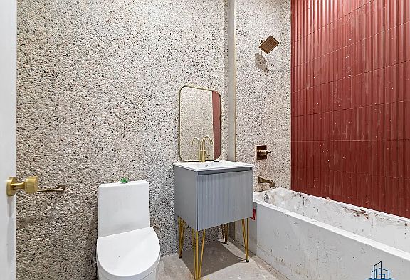 4th image of 1050 Bedford Ave APT 1B