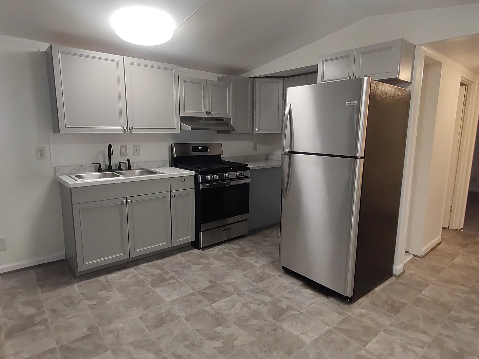8672 Doris St — Photo 2