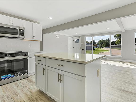 2nd image of 4017 Fawn Cir