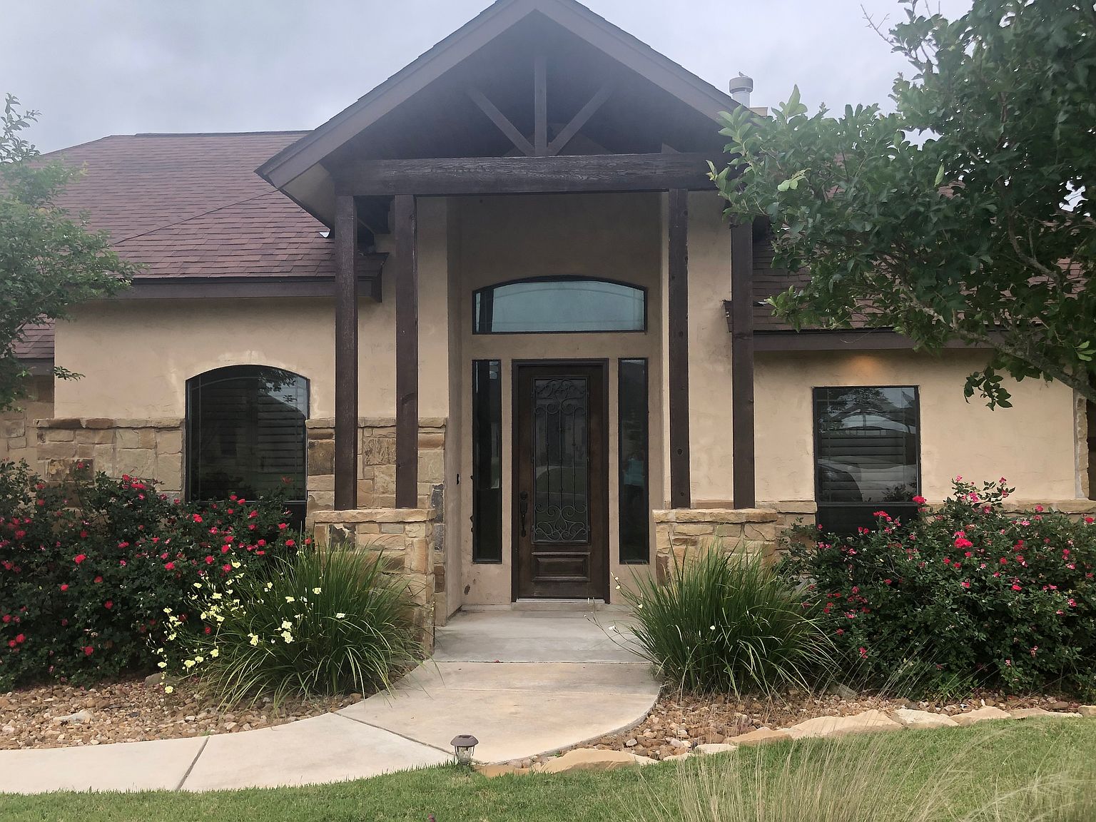 647 N Dickson St, Poth, TX 78147 Zillow