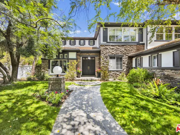 23473 Palm Dr, Calabasas, CA 91302