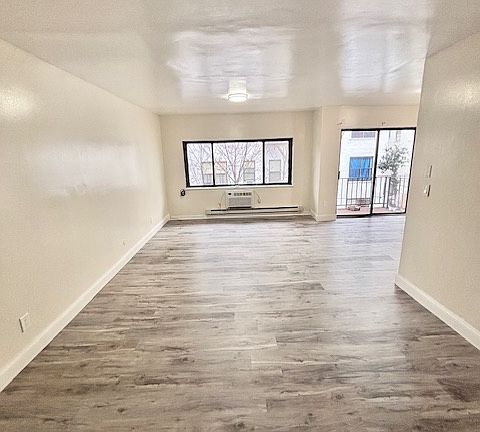 4th image of 455 Highland Ave #C14