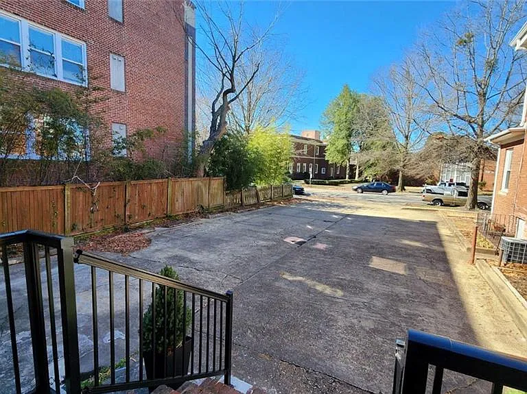1512 Colonial Ave #A — Photo 4