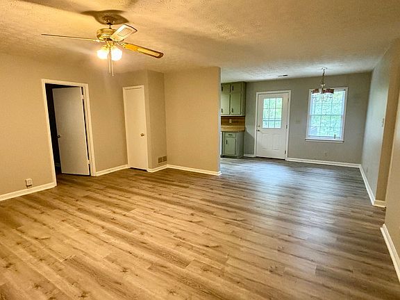 4th image of 3895 Brookshire Pl