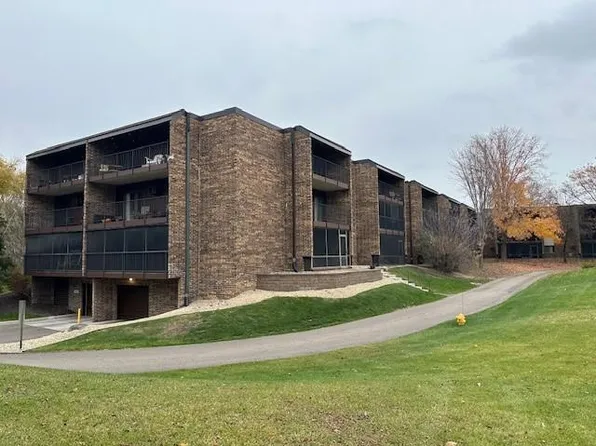 35 Nathan Ln N APT 121, Plymouth, MN 55441