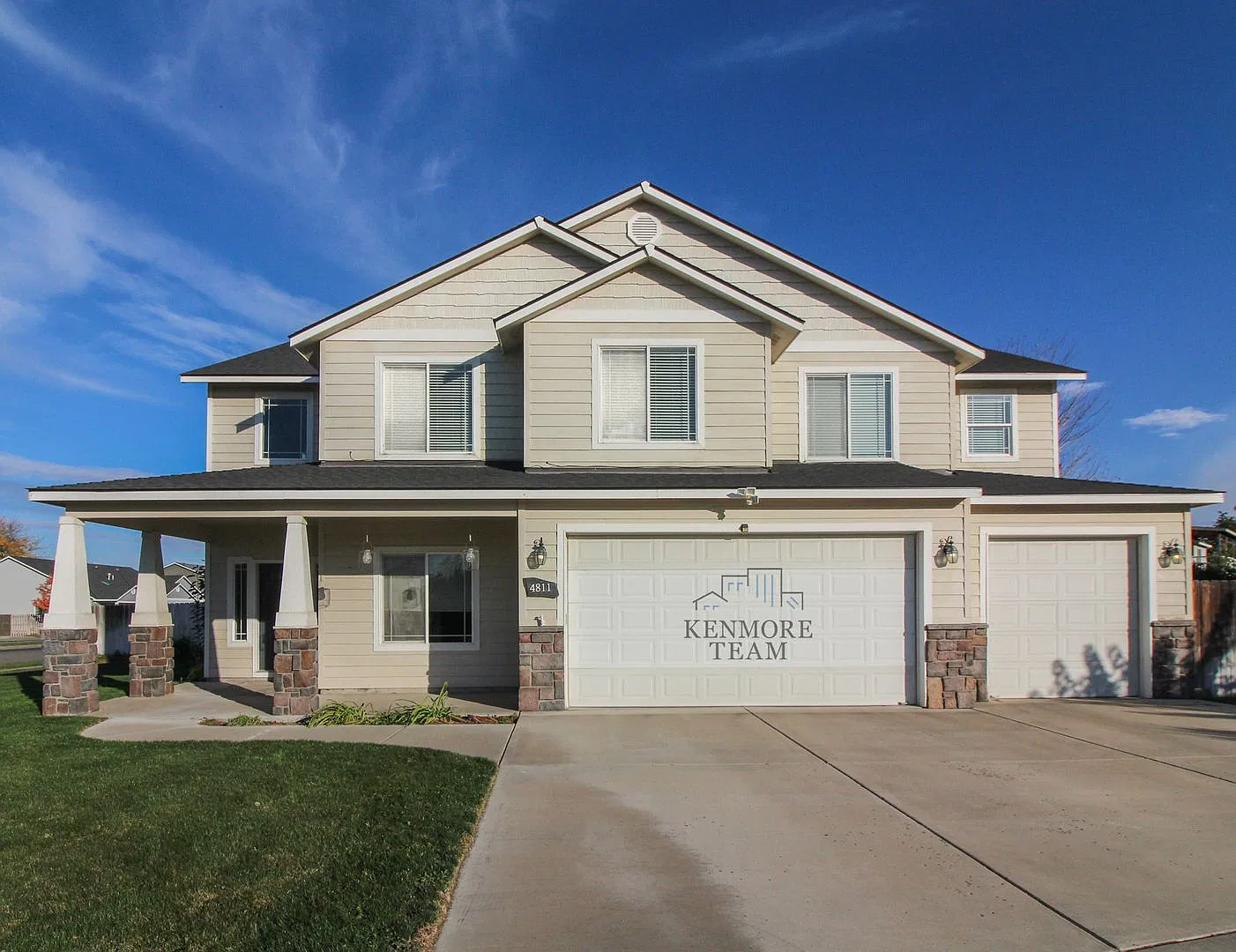 4 Bedroom, 2.5 Bath Home in Pasco — Photo 1