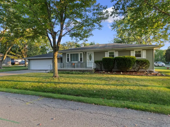 222 East St, Lowell, IN 46356