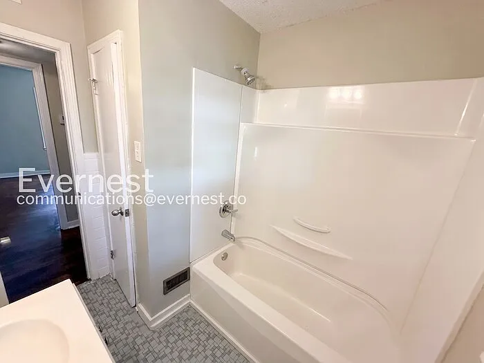 1536 17th St SW — Photo 9