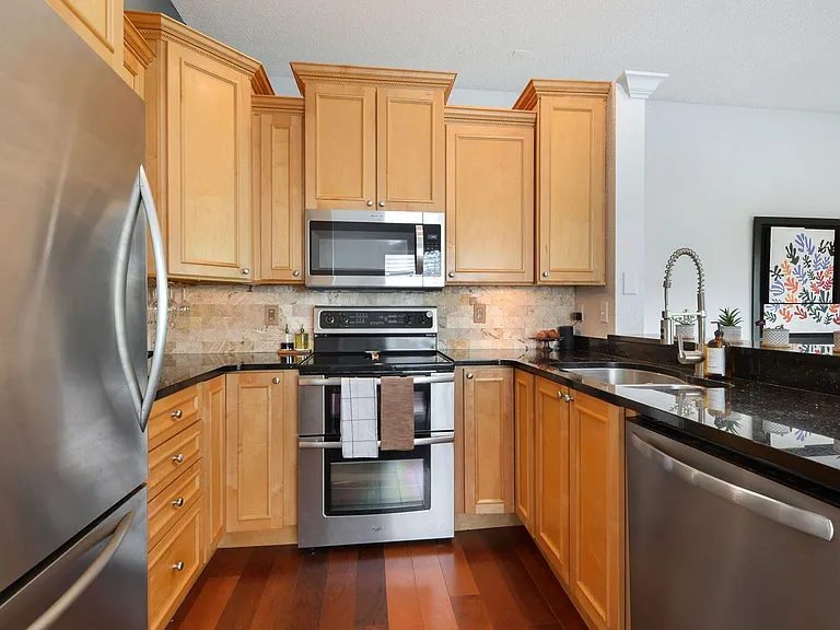 617 Tropical Breeze Way — Photo 20