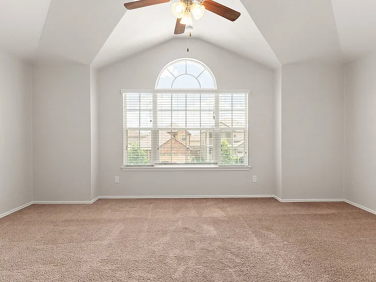 9605 Raeburn Ct — Photo 17