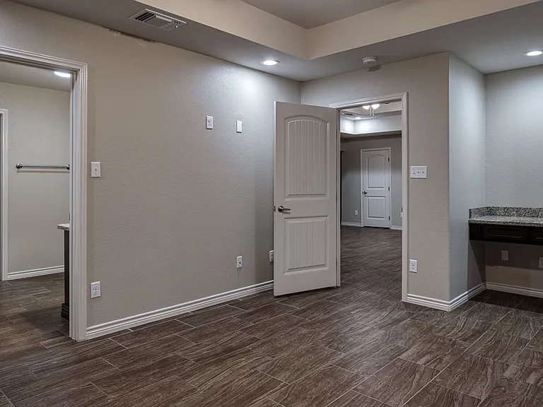 311 Javier Dr — Photo 10