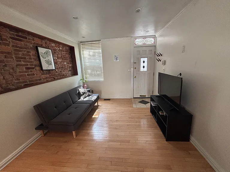 1249 Knox Ct — Photo 6