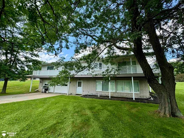 2491 Valley Ln, Grand Blanc, MI 48439