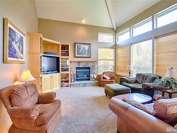 2nd image of 10811 63rd Avenue Ct NW