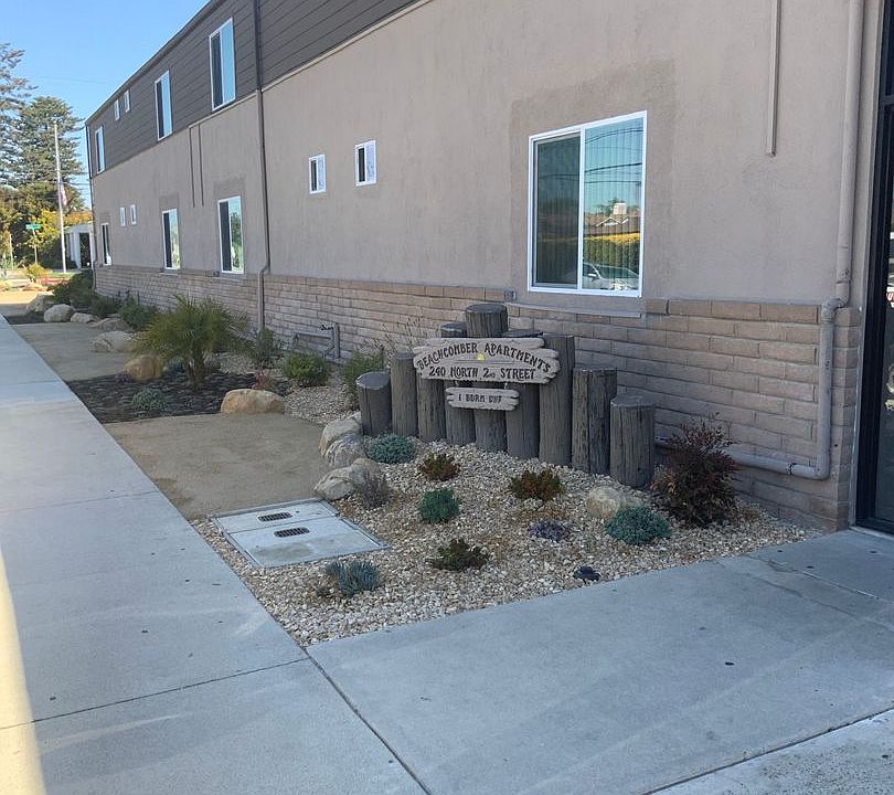 1st image of 240 N 2nd St APT 1