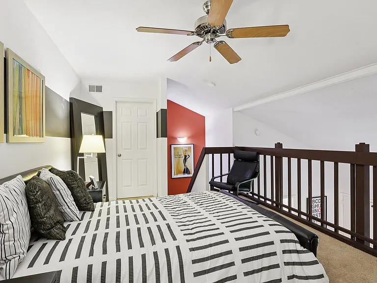 Whisper Lake Apartments — Photo 9