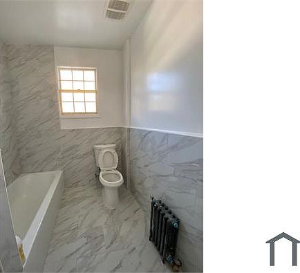 3rd image of 65 Livingston Ave APT 2