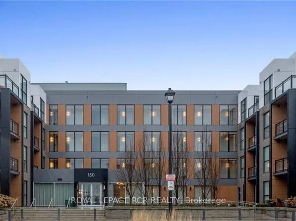 150 Sabina Dr #406, Oakville, ON L6H 0W3