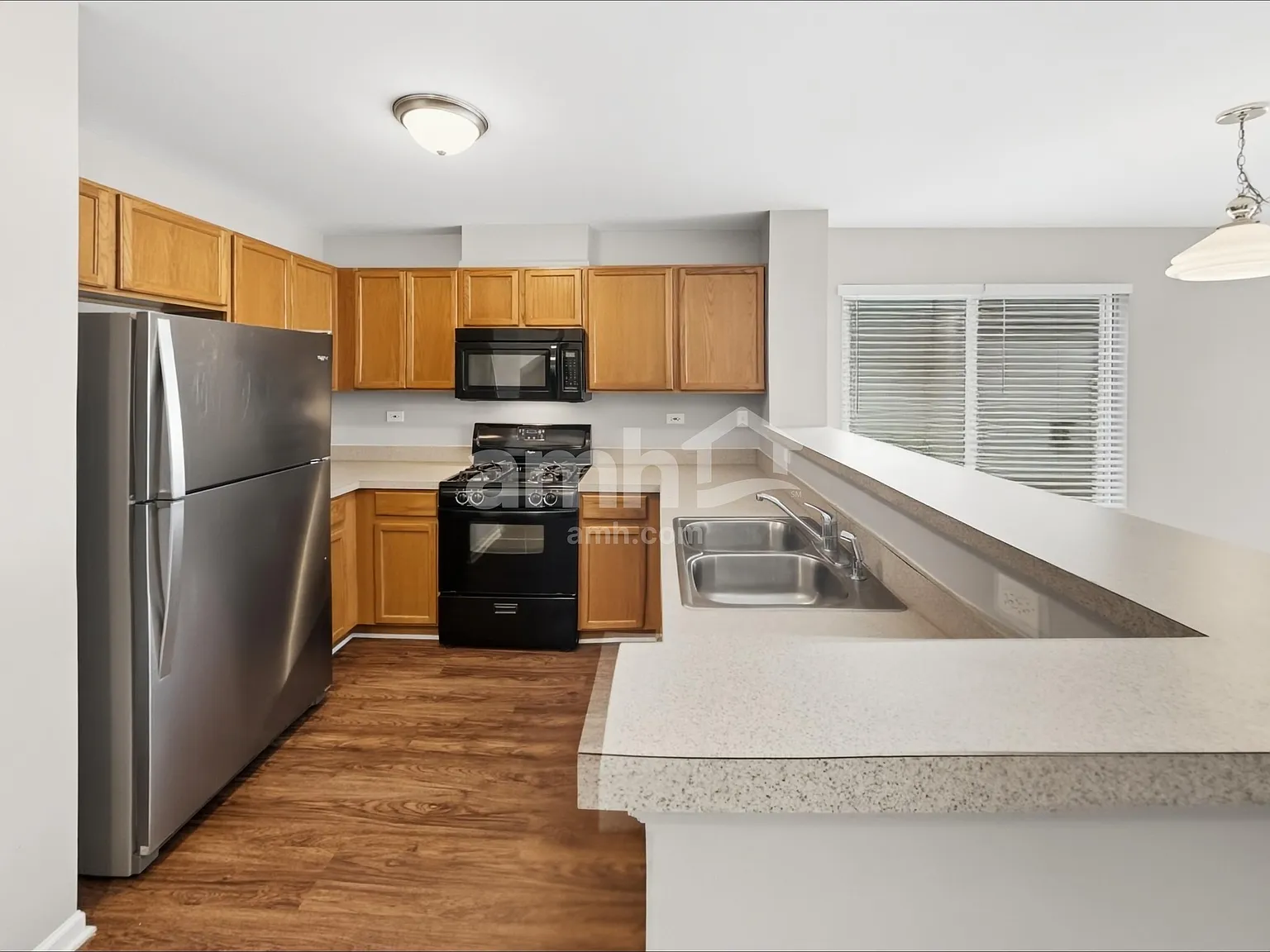 2 bed, 1.5 bath, 1520 sqft, $2,380 — Photo 4