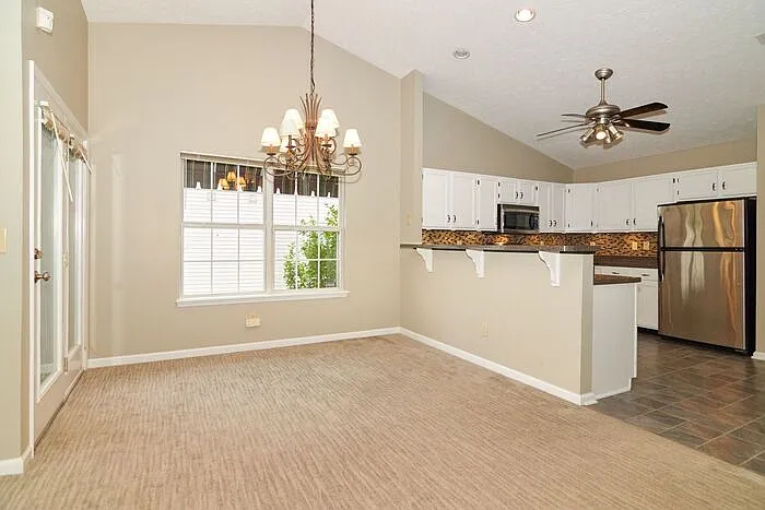 3 bed, 2.0 bath, 1413 sqft, $2,250 — Photo 4