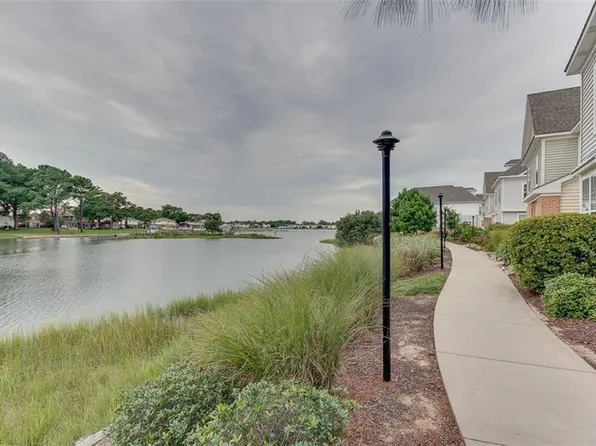 8175 Captains Way, Norfolk, VA 23518