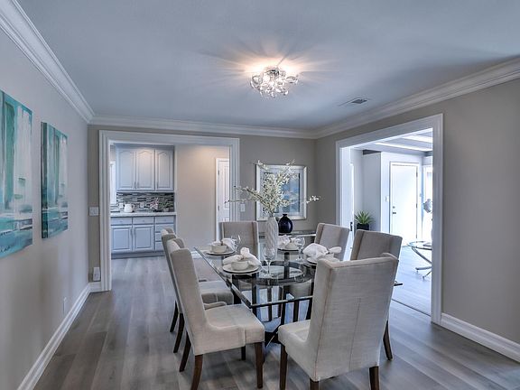 4th image of 4090 Golf Dr
