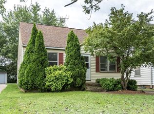 12604 Grannis Rd, Garfield Heights, OH 44125