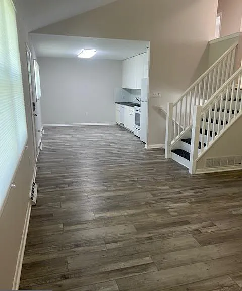 106 Carolina Ave — Photo 5