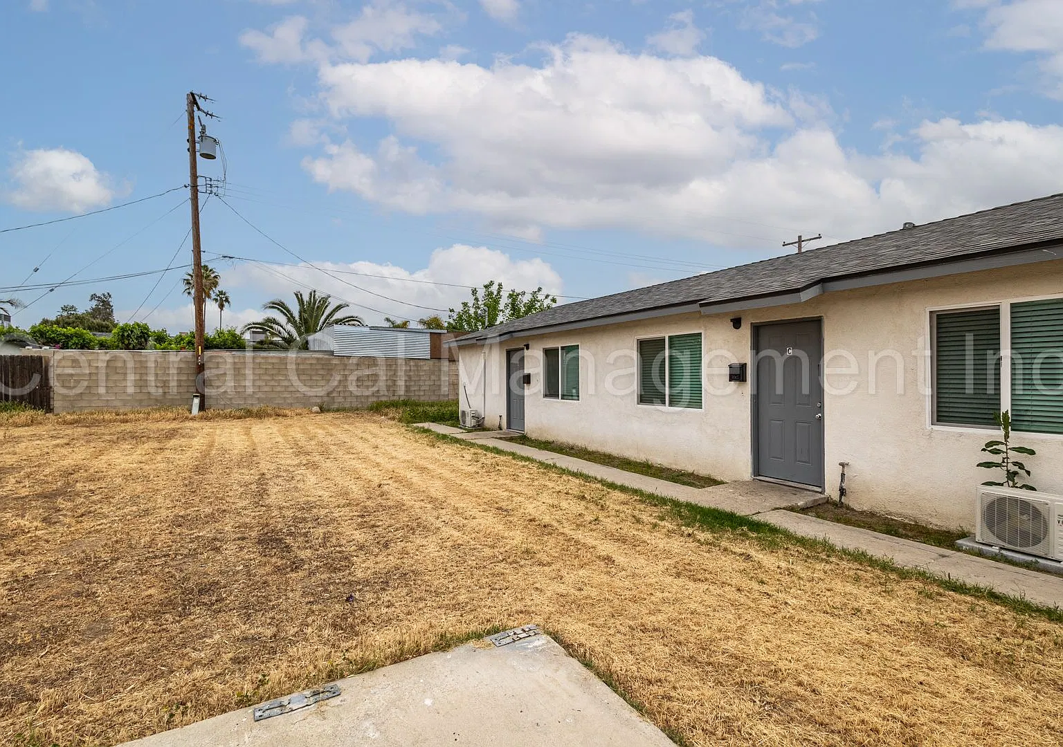 10705 Williams St — Photo 2