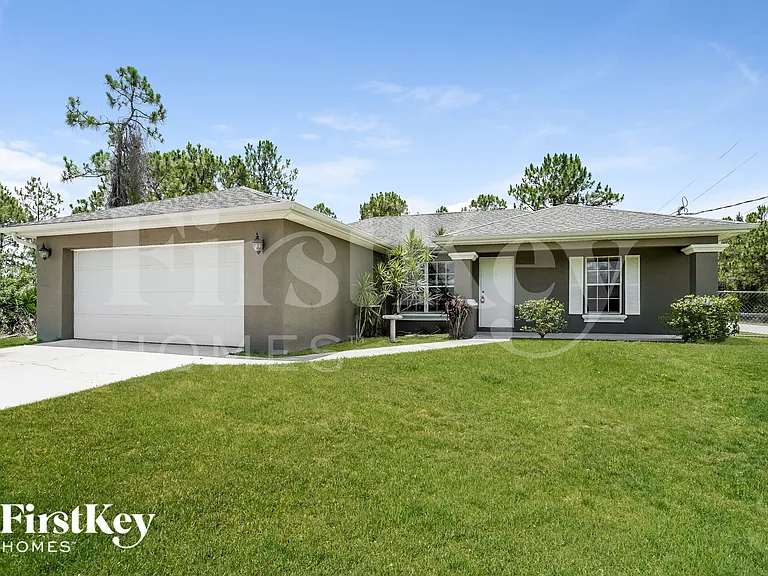 2821 45th St W — Photo 1