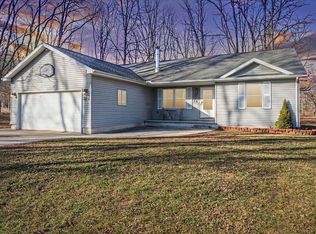 7644 Kitchen Rd, Wales, MI 48027