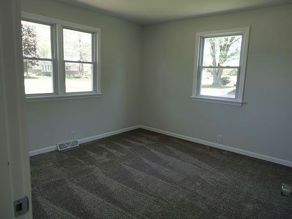 5th image of 907 Crystal Dr