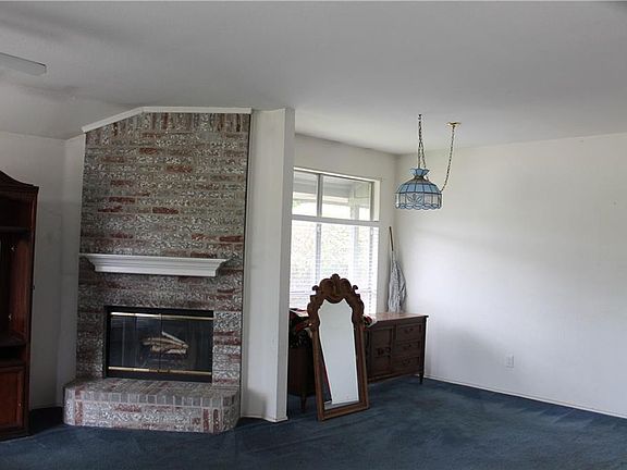 4th image of 2804 Saint Johns Ave