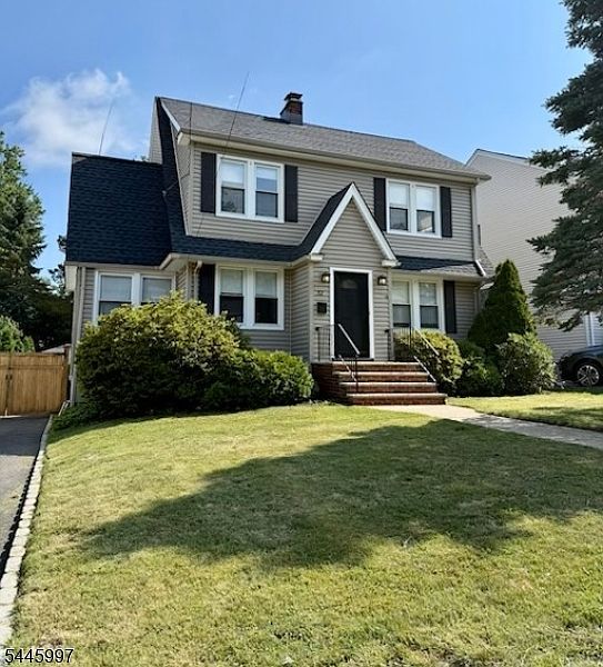 1st image of 52 Linden Ave