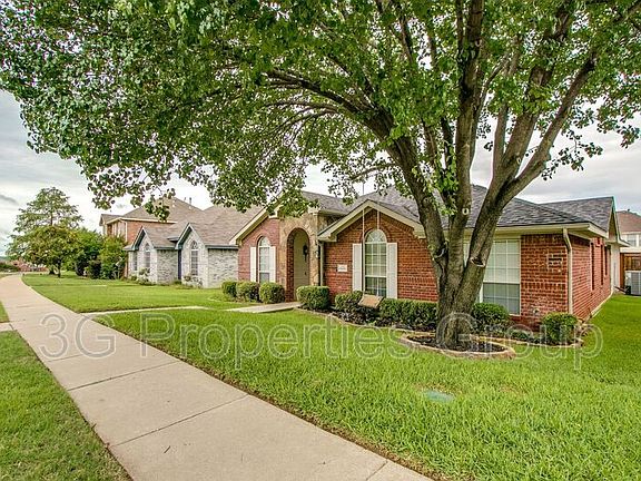 3rd image of 4516 Highridge Dr