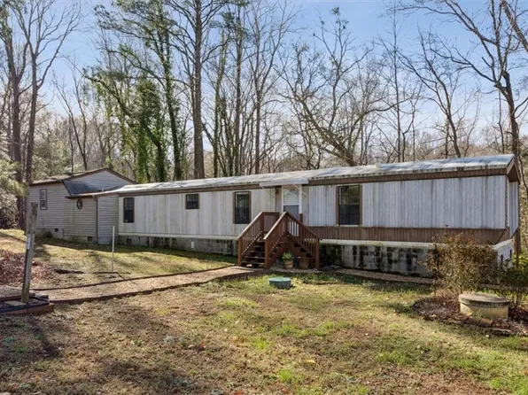 399 Grays Creek Ln, Surry, VA 23883