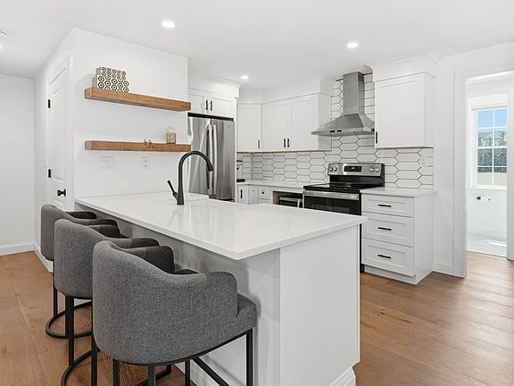 4th image of 43 Needham Rd #2