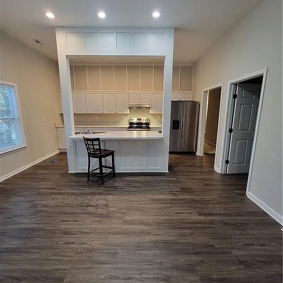 380 Glendale Rd — Photo 2
