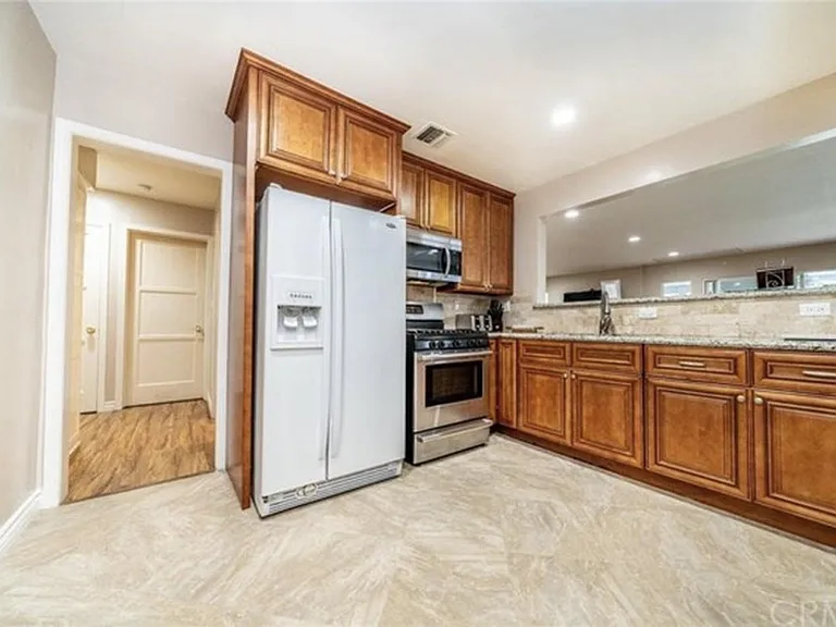 3847 S Redondo Blvd — Photo 10