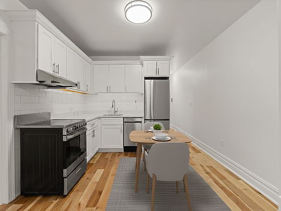 5th image of 164 Waverly Pl APT 2B