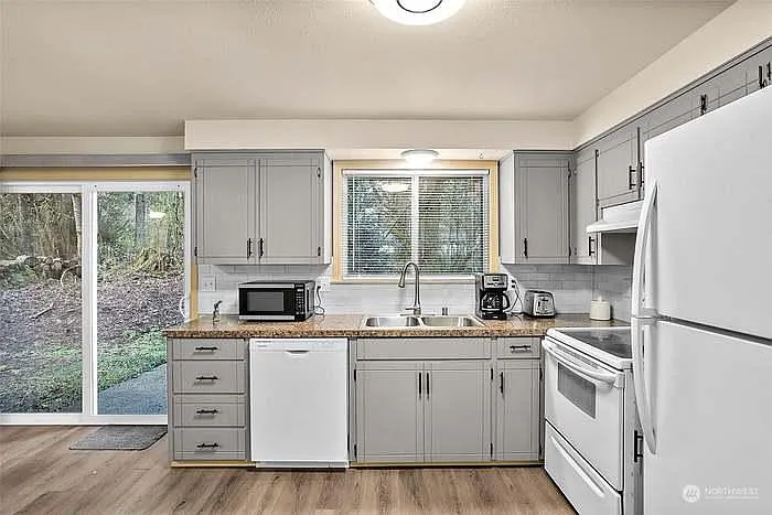 5219 Rumac St SE #B — Photo 5