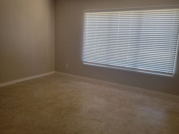 5th image of 6752 N 43rd Ave